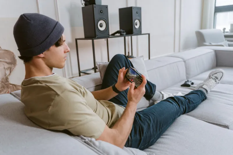 Phones Win: How Aussie Gamers Quietly Fell Out of Love With Their Consoles